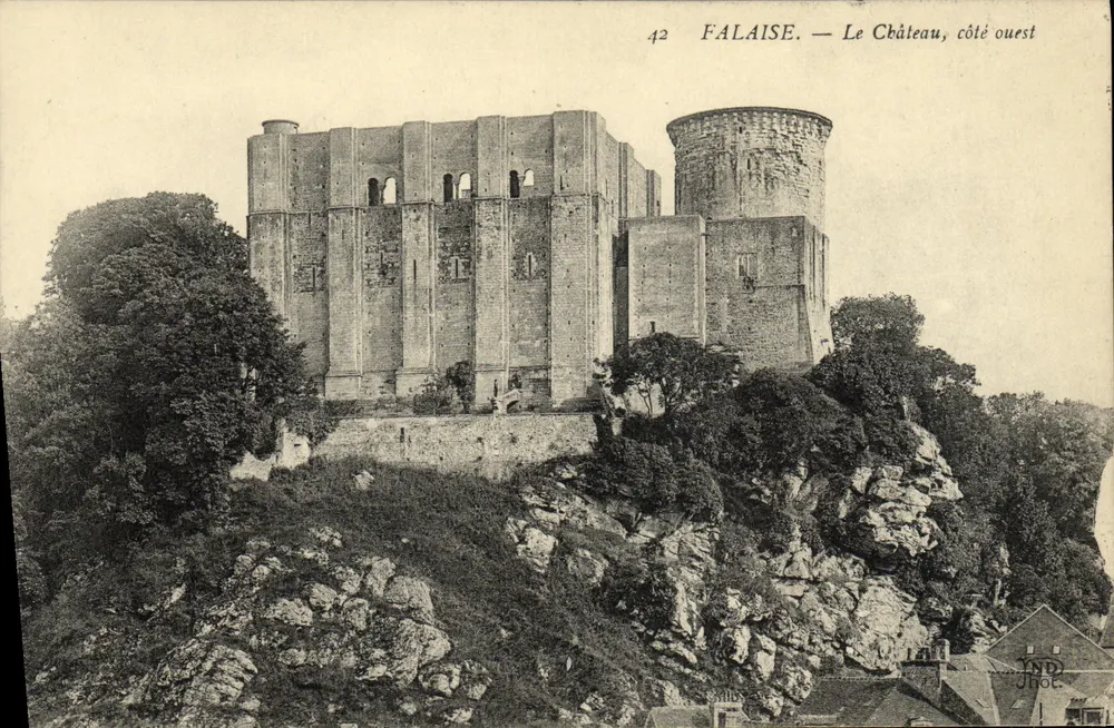 FALAISE — O Castelo, lado oeste — JND Phot. - Frente