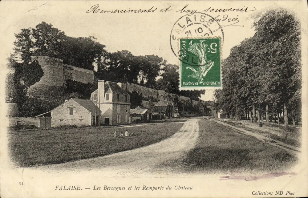 FALAISE — Die Bercagnes und die Schlossmauern — Collections ND Phot - Vorderseite