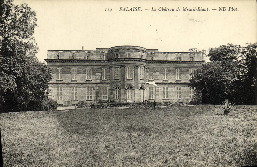 Falaise — Le Château de Mesnil-Riant — ND Phot. - Frente