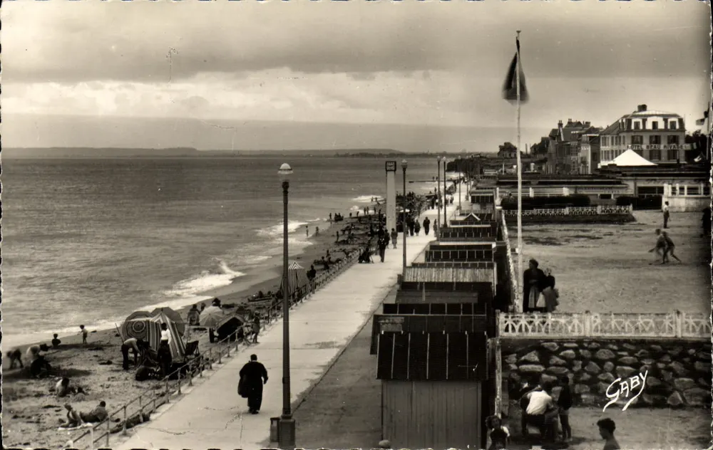 Luc-sur-Mer — Die Promenade — Saby - Vorderseite