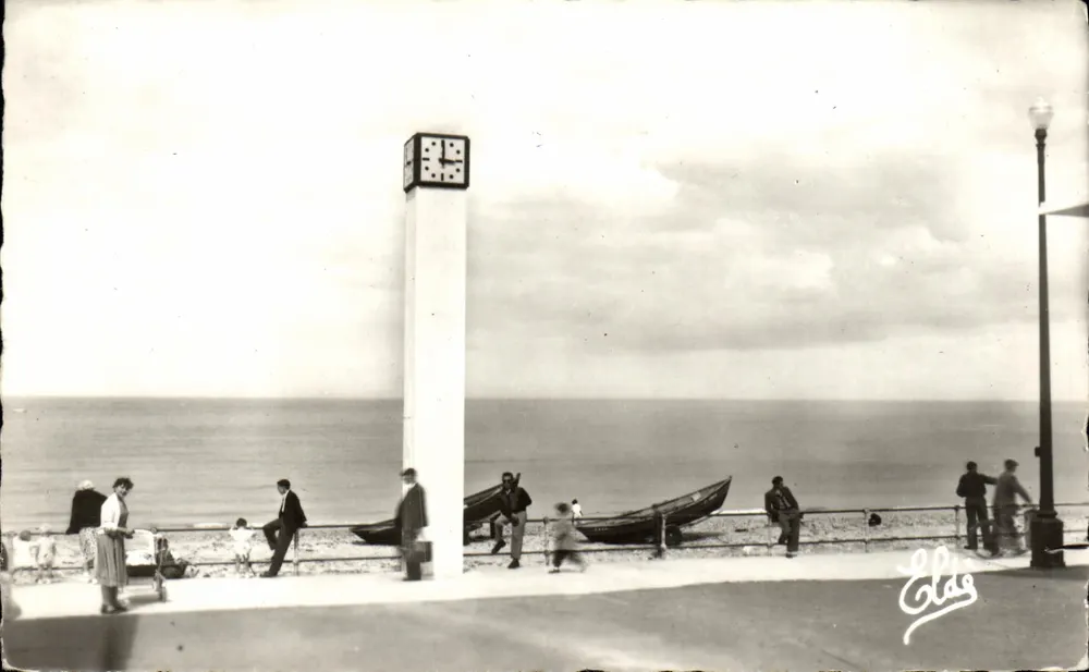 A Costa de Nocre — O Relógio na Dique — Edição ELDÉ (Calvados) n°71 - Frente