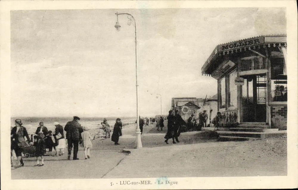 Luc-sur-Mer - A Dique — Mollier - Frente