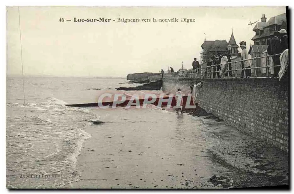 Luc-sur-Mer — Schwimmer auf dem Weg zur neuen Mole — Au Petit Paradis - Vorderseite