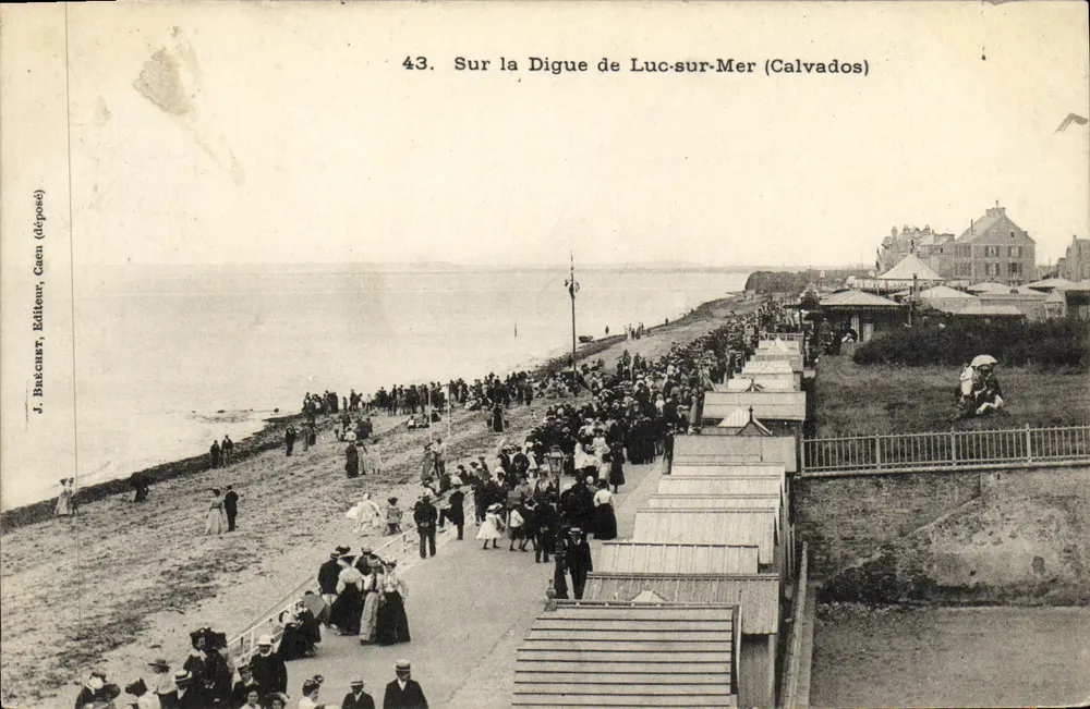 Na Digue de Luc-sur-Mer (Calvados) — n°43 — J. Bincchert, Editor, Caen (depositado) - Frente