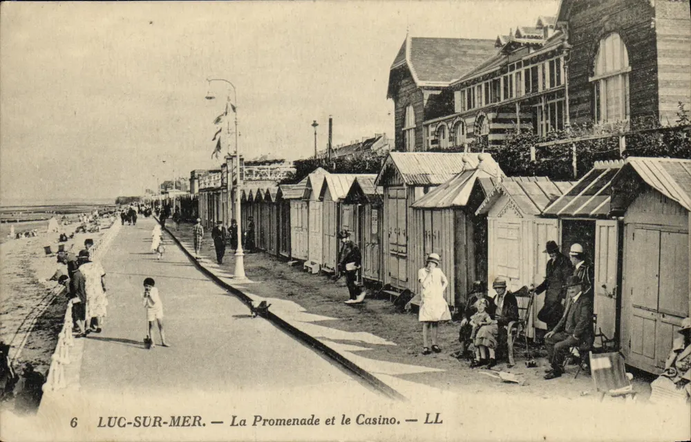 Luc-sur-Mer — Die Promenade und das Casino — LL - Vorderseite