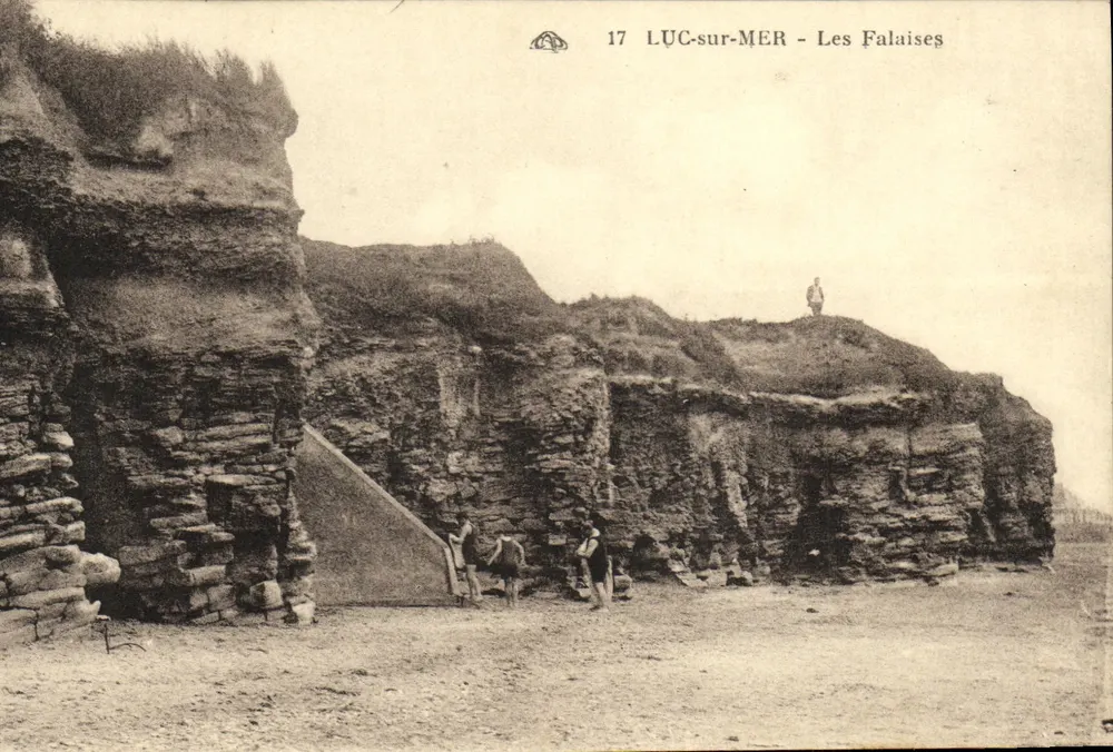 Luc-sur-Mer — As Falésias — Associação dos Artes Fotomecânicas, Strasbourg - Frente