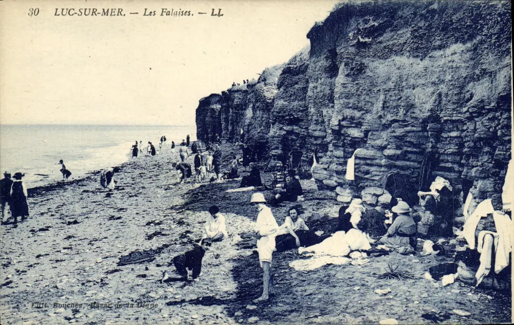 LUC-SUR-MER — Les Faluises — LL — Ed. Bouchenez, Bazar de la Dagne - Frente