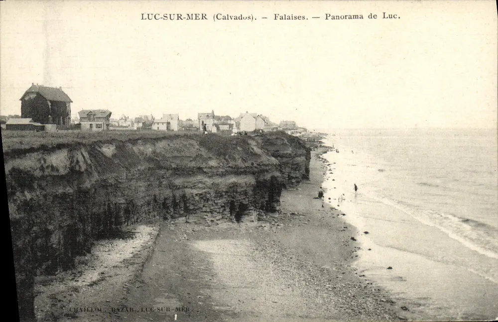 Luc-sur-Mer (Calvados) — Klippen — Panorama von Luc. - Vorderseite