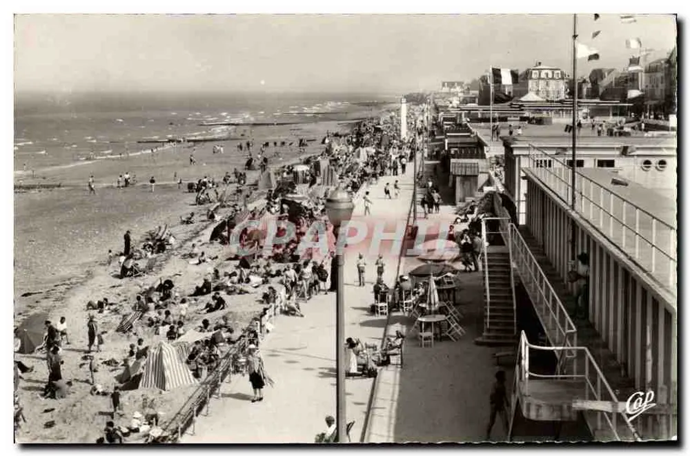 Praia e passeio em La Plage — Digue-Pêche-Parc — editor Cap - Frente