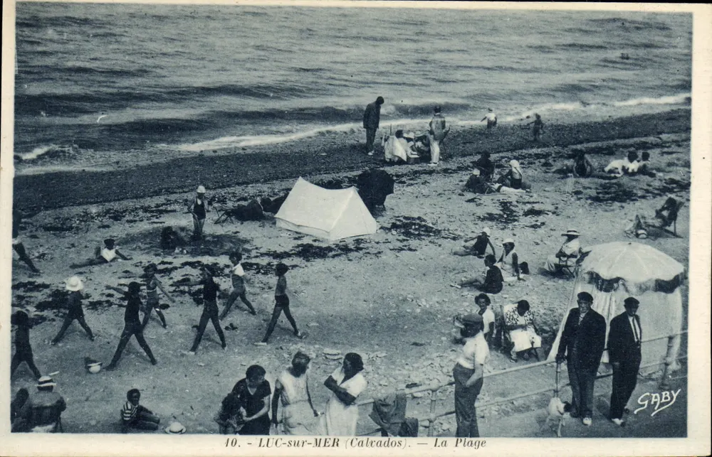 Luc-sur-Mer (Calvados) — A Praia — Gaby - Frente