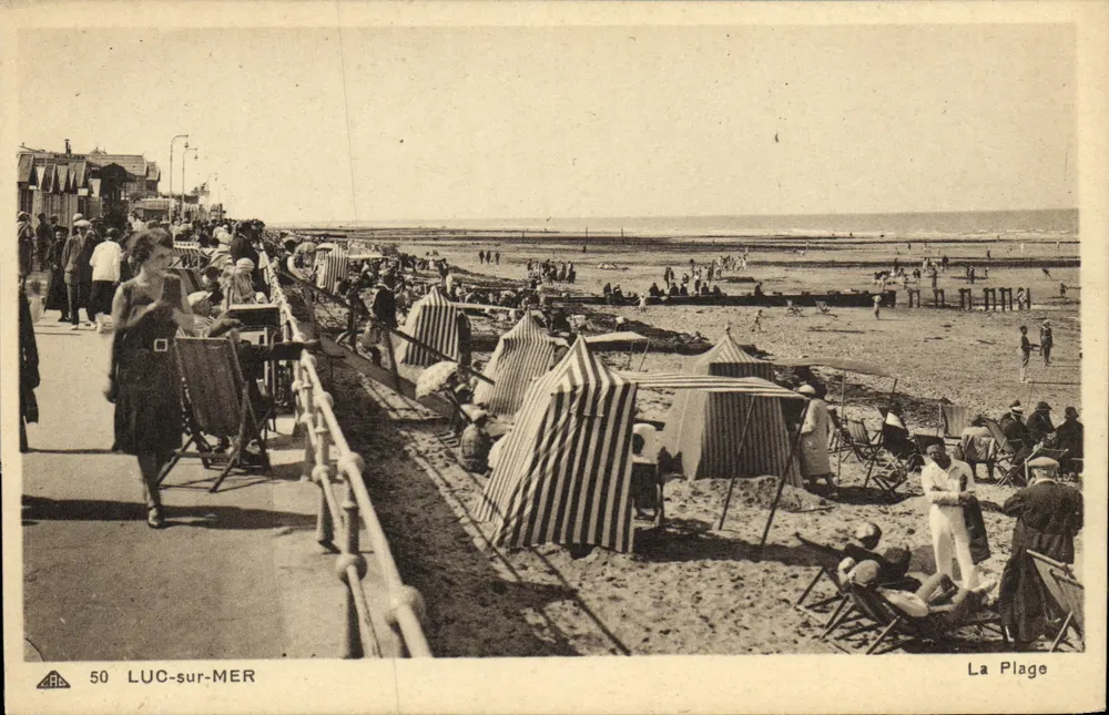 Luc-sur-Mer — A Praia — Editor A.P.C. n°50 - Frente