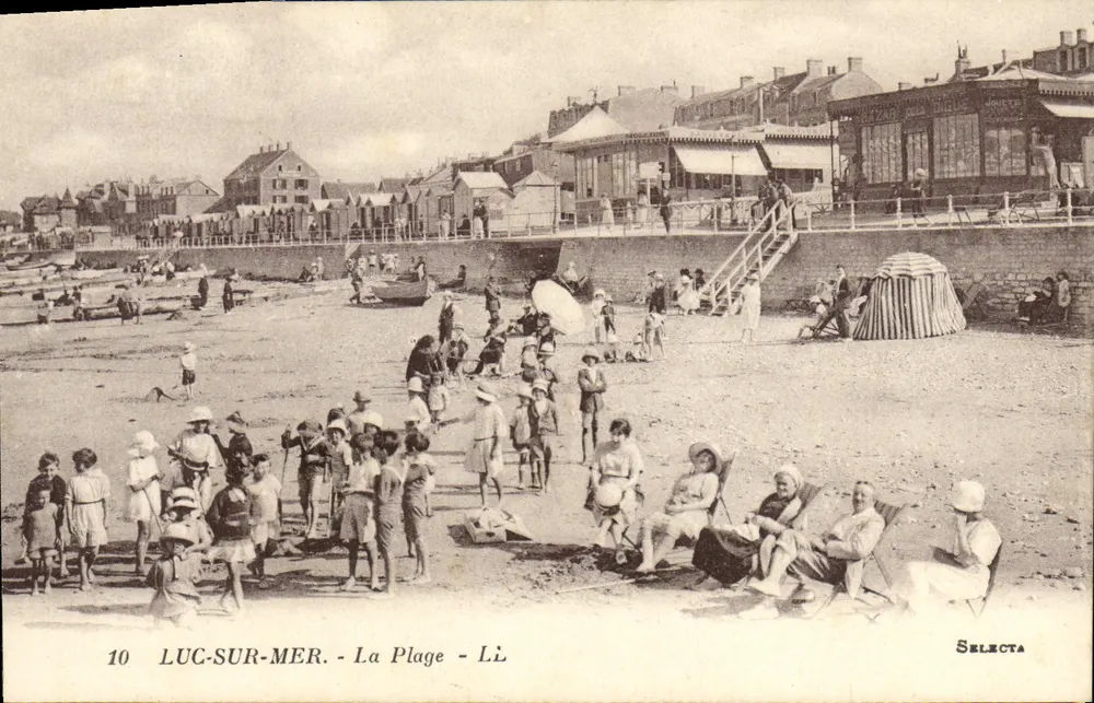 Luc-sur-Mer - A Praia — Selecta, n°10 - Frente