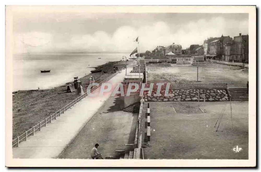 Luc-sur-Mer — Vista geral da dique — C.A.P. (50) - Frente