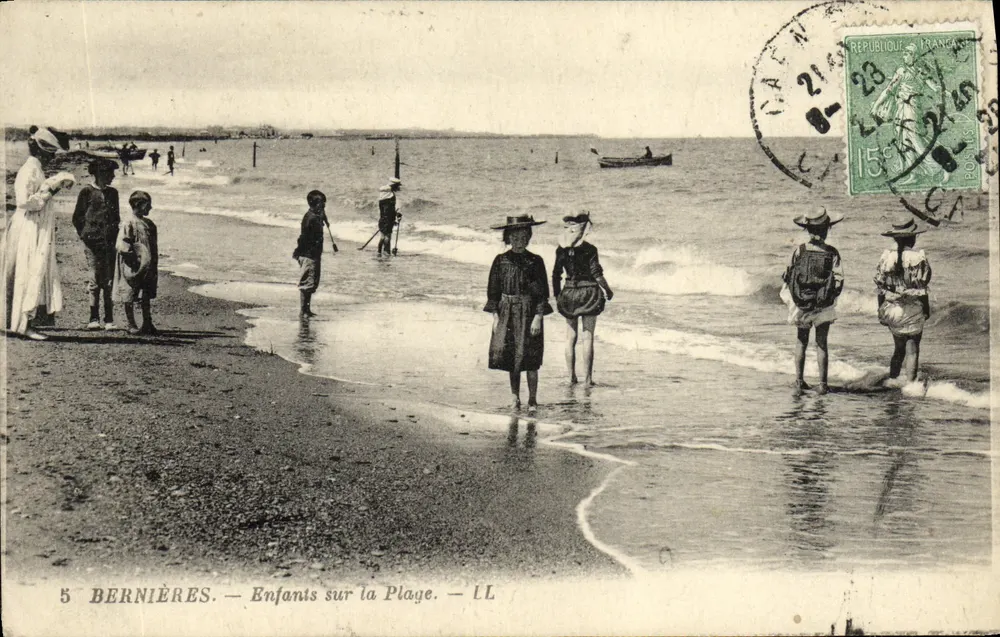 Bernières — Crianças na Praia — LL - Frente