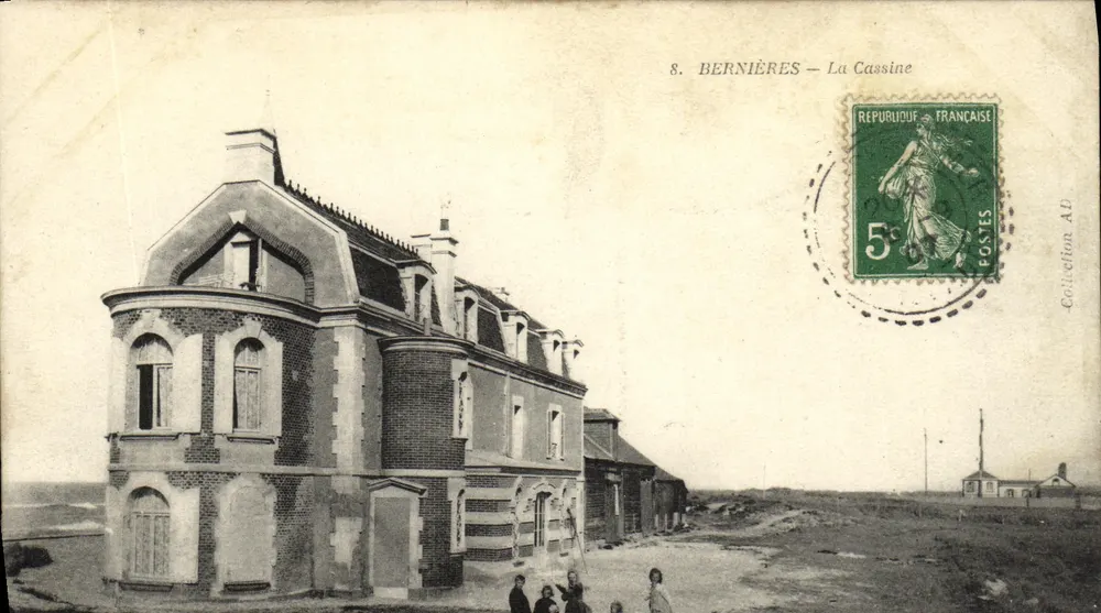 Bernières - La Cassine — edifício de estilo neoclássico — Coleção A.D. - Frente