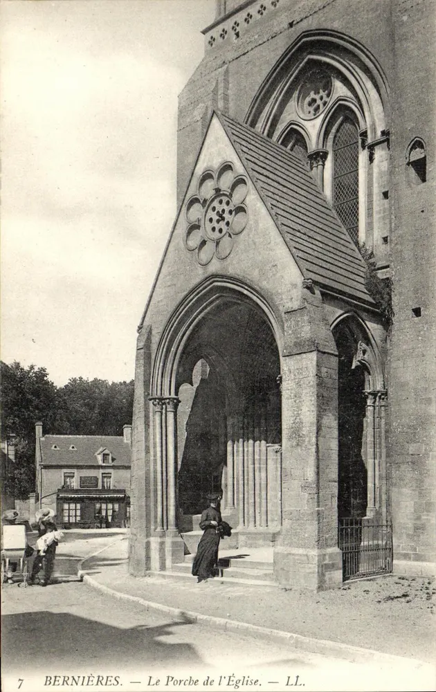 Bernières — Der Kirchenportal — LL. - Vorderseite