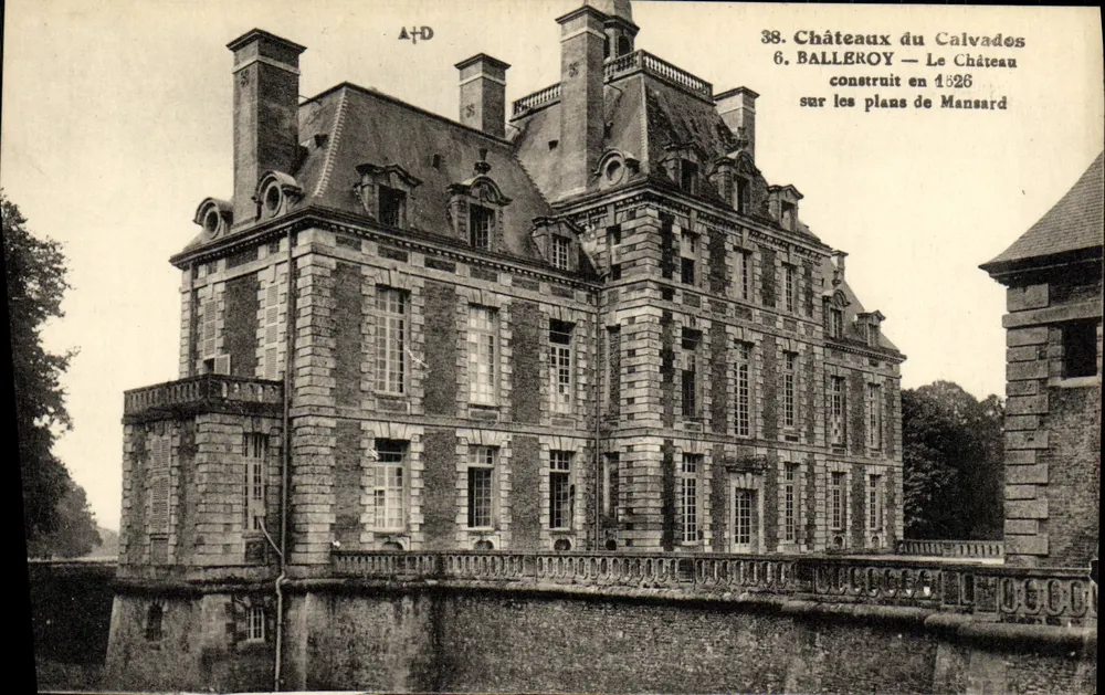 Balleroy — Das Schloss — errichtet 1626 nach Plänen von Mansard - Vorderseite
