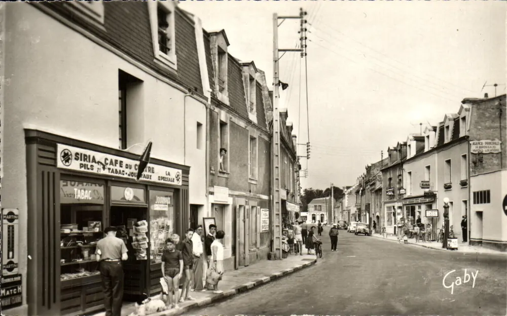 Bernières-sur-Mer — Rue Général-Leclerc — Éditions Gaby - Recto
