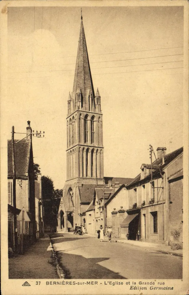 Bernières-sur-Mer — Die Kirche und die Hauptstraße — Édition Germaine - Vorderseite
