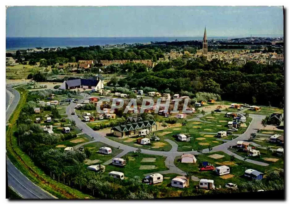 Bernières-sur-Mer — Luftbild des Campingplatzes und der Küstenlandschaft — Imprimerie Mâcon - Vorderseite