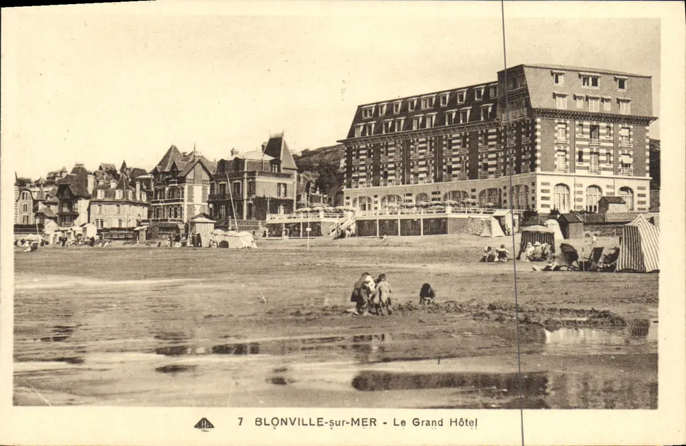 Blonville-sur-Mer — Das Grand Hotel — Verleger G. Allocations des Arts Photomécaniques, Straßburg - Vorderseite