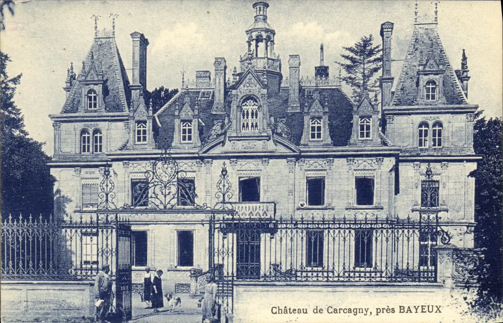 Castelo de Carcagny, perto de BAYEUX — A. Bazanpont photo — Bayeux - Frente