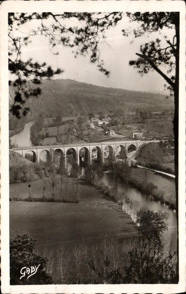 O Viaduto da Lande — Clécy (Calvados) — Edições GABY - Frente