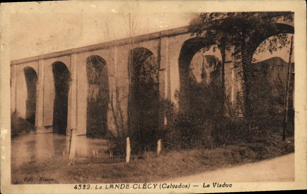 La Lande-Clécy (Calvados) — O Viaduto — Edit. Bisson n°4322 - Frente
