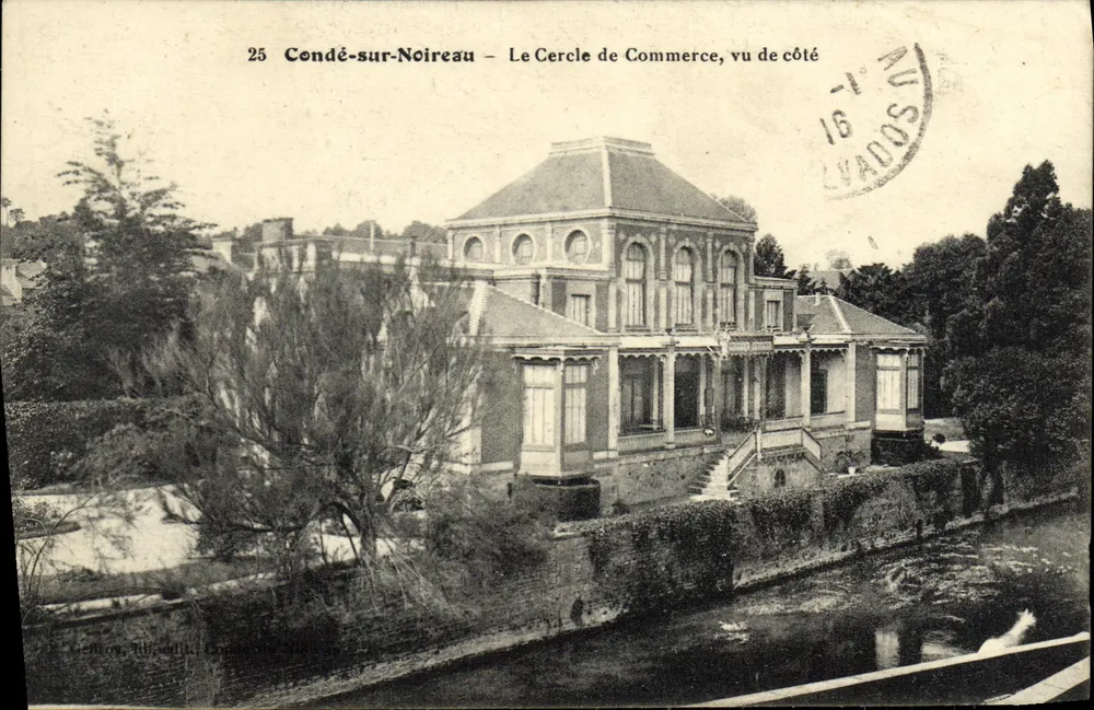 Condé-sur-Noireau — Le Cercle de Commerce, seitlicher Blick — Geoffroy, Rhénodik, n°25 - Vorderseite