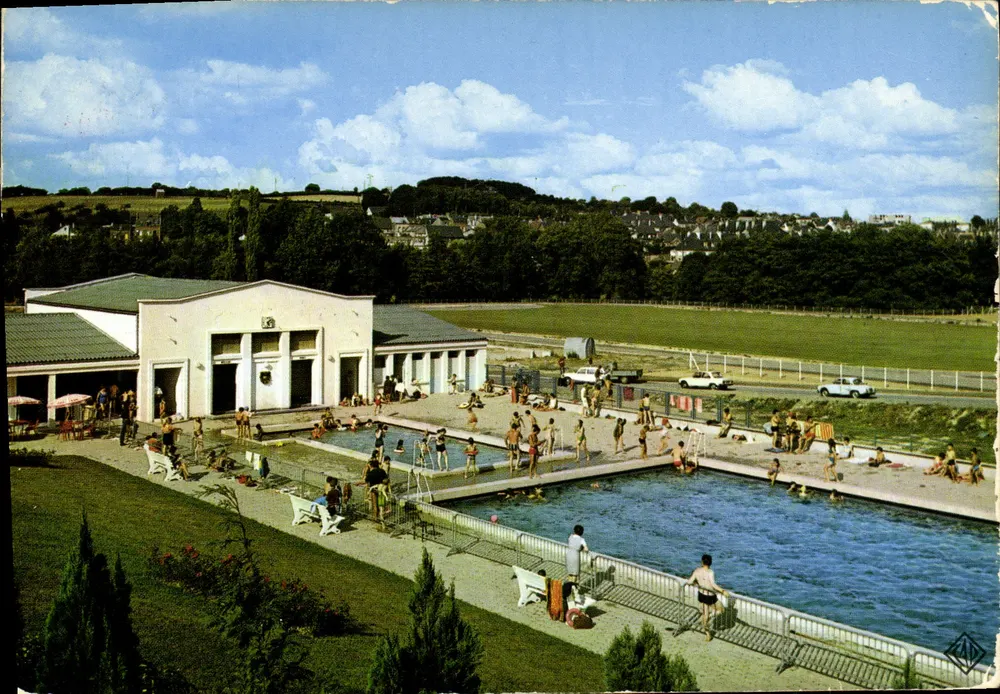 A Piscina de Conde-sur-Noireau — (R. Amelot, arquiteto) — ÉDIDAP - Frente