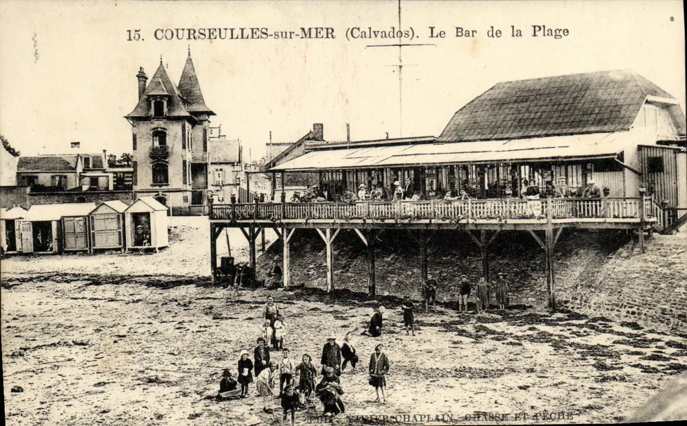 Courseulles-sur-Mer (Calvados) — Le Bar de la Plage — Verlag V. Chaplain, n°15 - Vorderseite