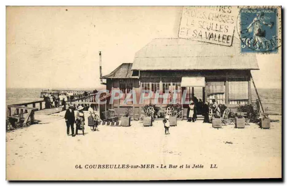 COURSEULLES-sur-MER — O Bar e a Ponta — LL - Frente