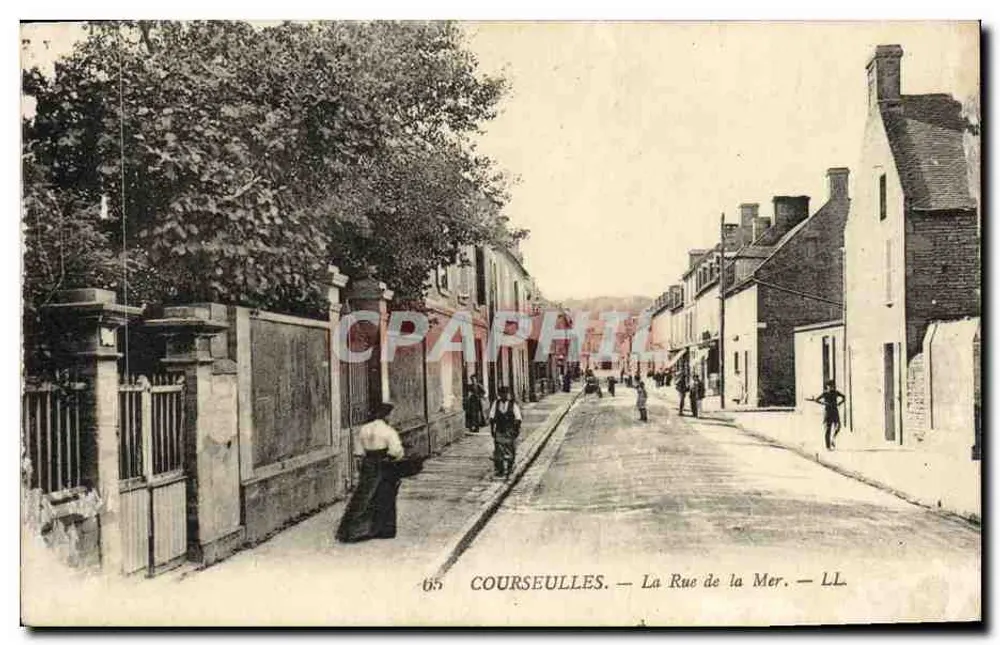 COURSEULLES — La Rue de la Mer — LL. — n°65 - Frente