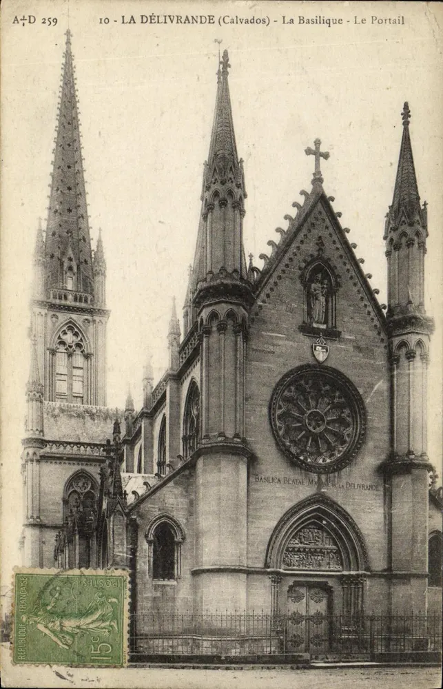 La Délivrande (Calvados) - La Basilica - Il Portale - Recto