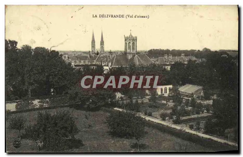 La Délivrande (Vol d'oiseau) — vista panorâmica com igreja — editor Vol d'oiseau - Frente