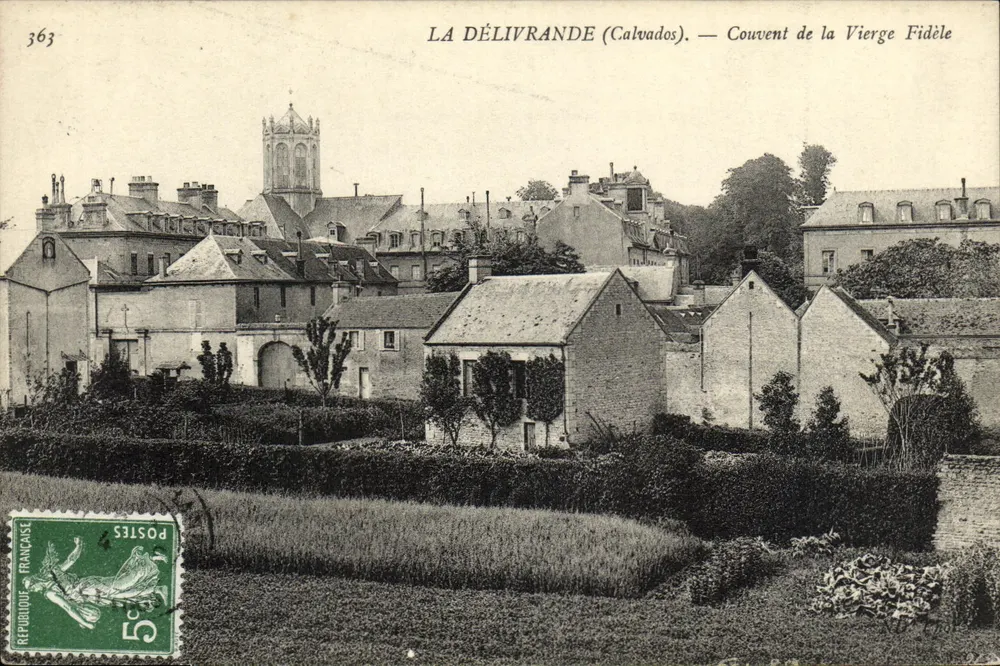 La Délivrande (Calvados) — Kloster der Glaubensvollen Jungfrau - Vorderseite