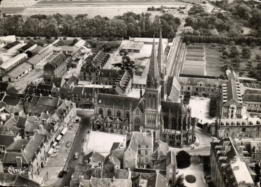 La Délivrande (Calvados) — De Basiliek — Luchtfoto — Luchtfoto-uitgaven, Mâcon, n°14 - Voorkant