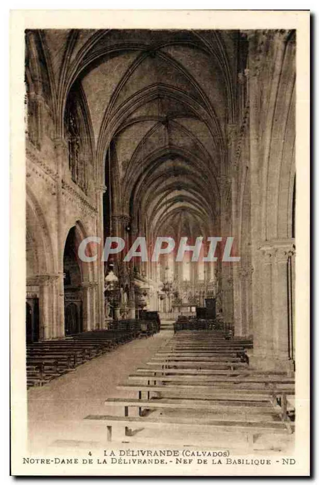 Der Befreier (Calvados) — Nave der Basilika Notre-Dame - Vorderseite