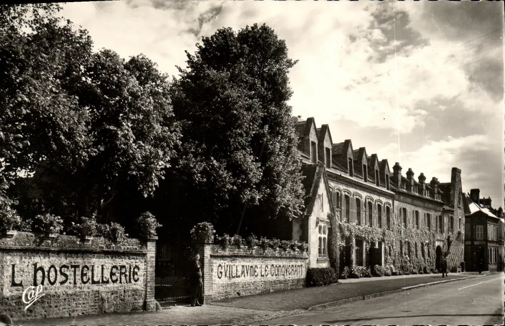 L'Hostellerie — Guillaume o Conquistador — Dives-sur-Mer — editor: Cie des Arts Photomécaniques, Paris - Frente