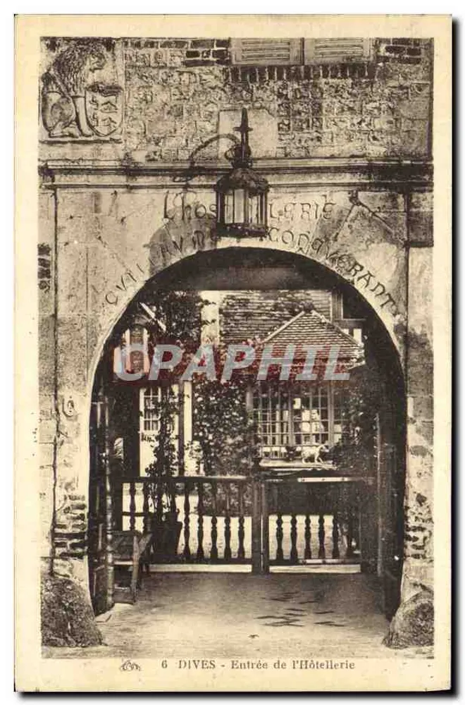 Dives - Entrada da Hôtellerie — Hotel de l'Ordre da Trinité — editor C. Alascience des Arts Décoratifs - Frente