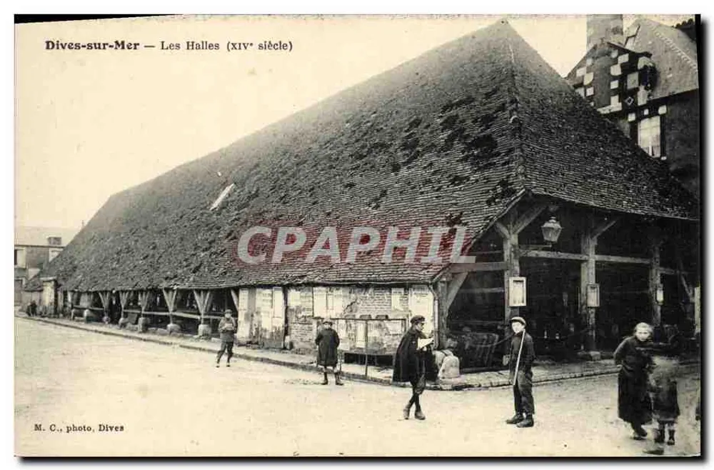 Dives-sur-Mer — Die Hallen (14. Jahrhundert) — M. C., Foto, Dives - Vorderseite