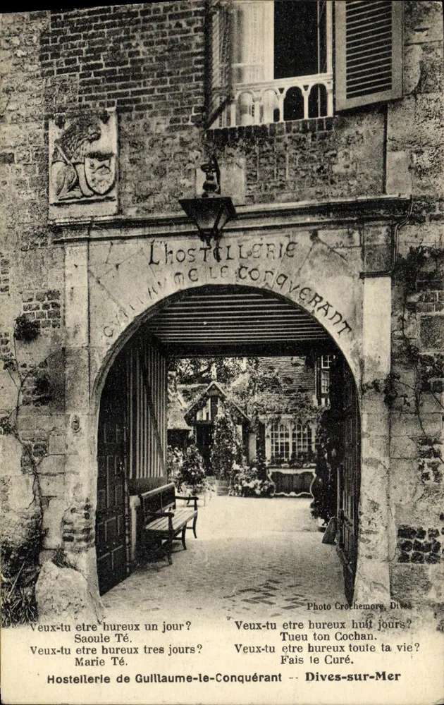 Hostellerie de Guillaume-le-Conquérant — Dives-sur-Mer — Photo Crochemore - Frente