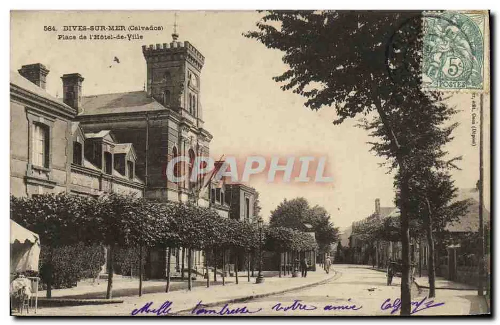 Dives-sur-Mer (Calvados) — Place de l'Hôtel-de-Ville — Verlag: G. Cogné (Cogné) - Vorderseite
