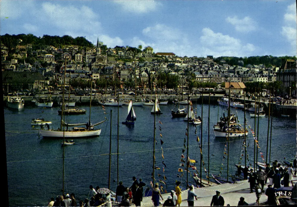 Deauville - Trouville — Ansicht des Yachthafens — IRIS - Vorderseite