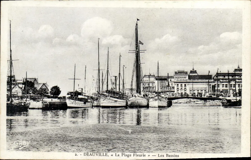 Deauville, « La Plage Fleurie » — Die Basins — Verlag SANDY, n°2 - Vorderseite