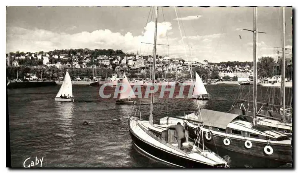 Deauville — O Bassin e os Yachts — Edições Gaby - Frente