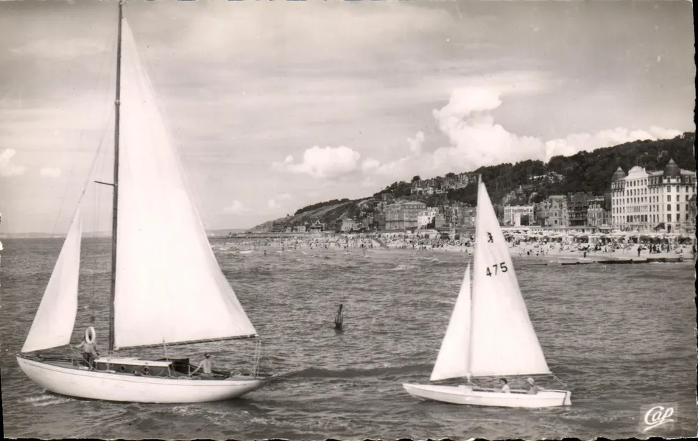 Trouville die Königin der Strände — Die Yachten und der Strand — Verlag: Cie des Arts Photomécaniques, Paris - Vorderseite