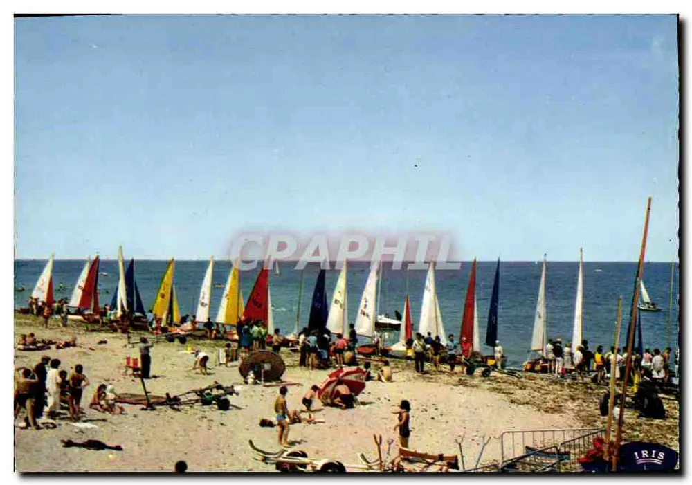 Deauville - Trouville — Ankunft einer Segelregatta — Lumicap - Vorderseite
