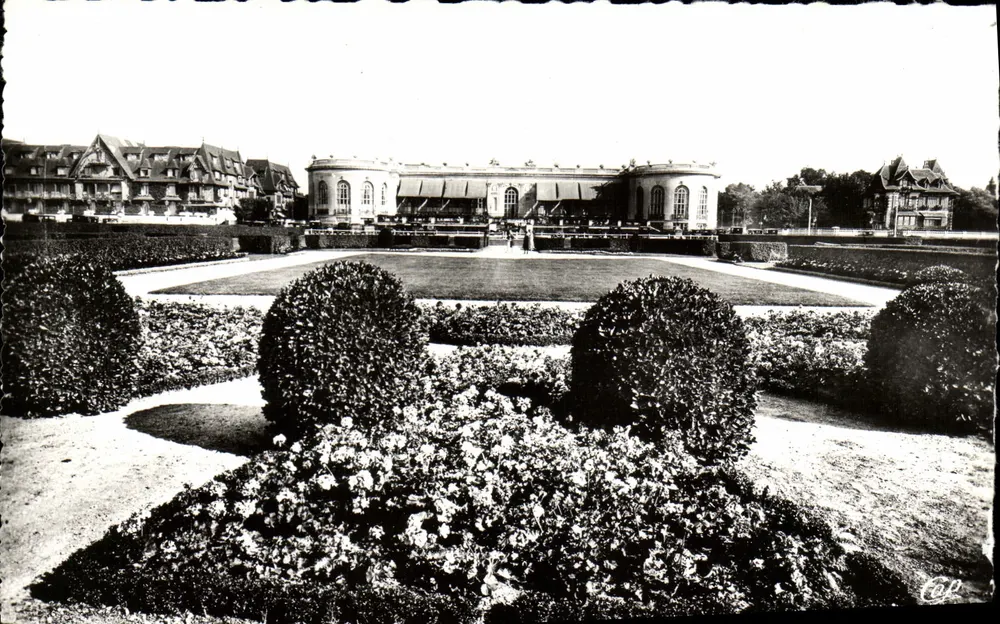 Deauville - Blühende Strandpromenade — Das Casino und die Gärten — Réal Photo, n°277 - Vorderseite