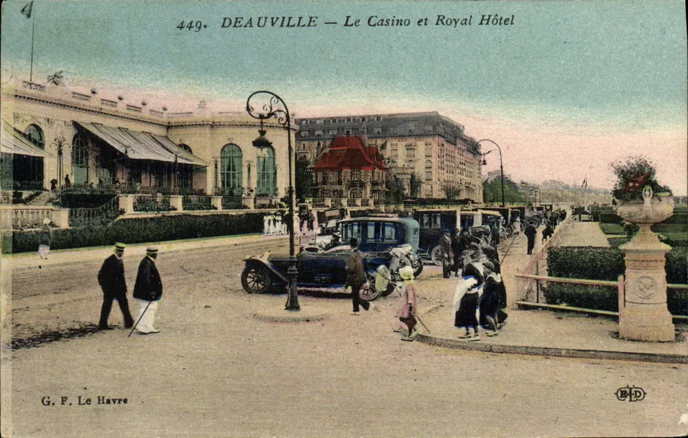 Deauville — Das Casino und das Royal Hotel — G. F. Le Havre, n°449 - Vorderseite